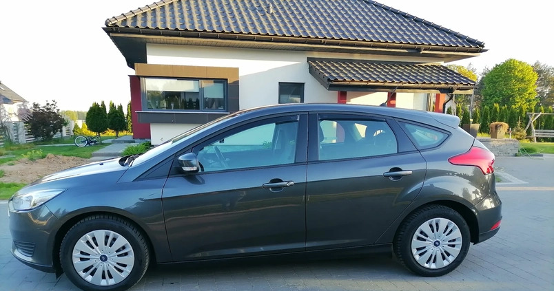 Ford Focus cena 36999 przebieg: 98000, rok produkcji 2018 z Siemiatycze małe 154